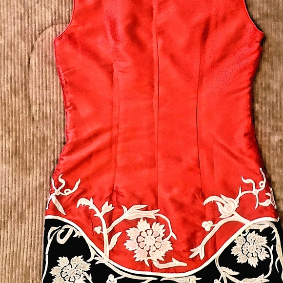 *****SOLD*****         Red Black Embroidered Asian Dress Cheongsam Qipao - Picture 5 of 11